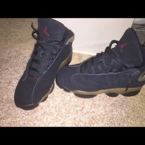 Jordan 13’s suede olive green sneaks (LIKE NEW)